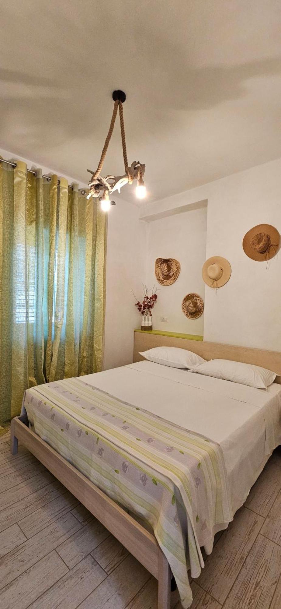Apartment Zwei-zimmer-penthouse-wohnung Mit Terrasse Mit Meerblick Peschici